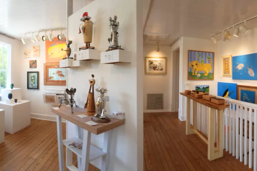 Plentiful art galleries await your exploration in greater Fort Myers